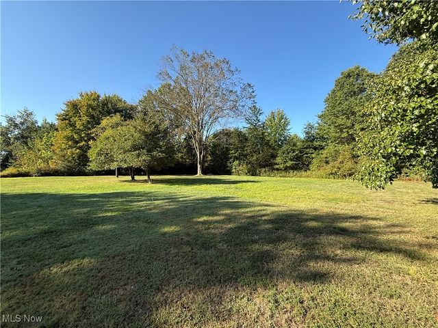 1555 Sodom Hutchings Road NE, Vienna, OH 44473