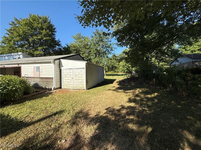 1555 Sodom Hutchings Road NE, Vienna, OH 44473