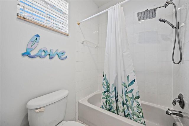 647 Castle Drive, Palm Beach Gardens, FL 33410