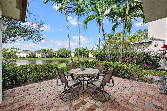 647 Castle Drive, Palm Beach Gardens, FL 33410