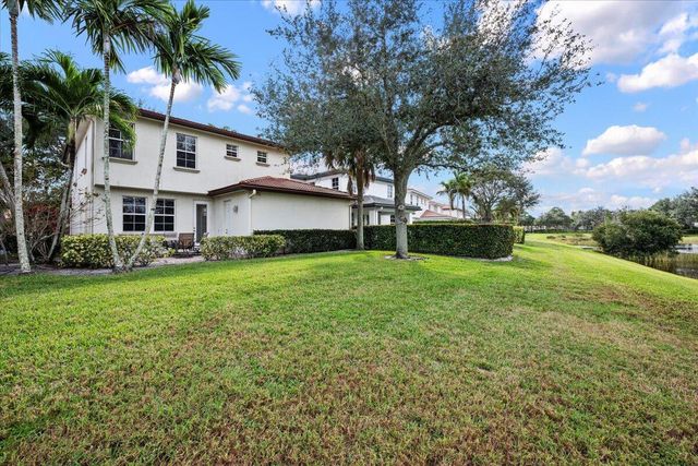 647 Castle Drive, Palm Beach Gardens, FL 33410