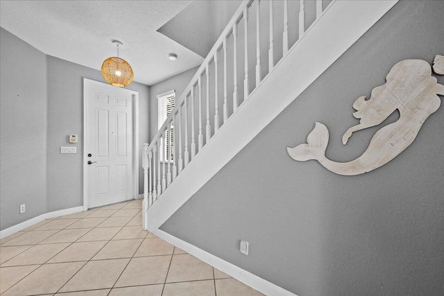 647 Castle Drive, Palm Beach Gardens, FL 33410