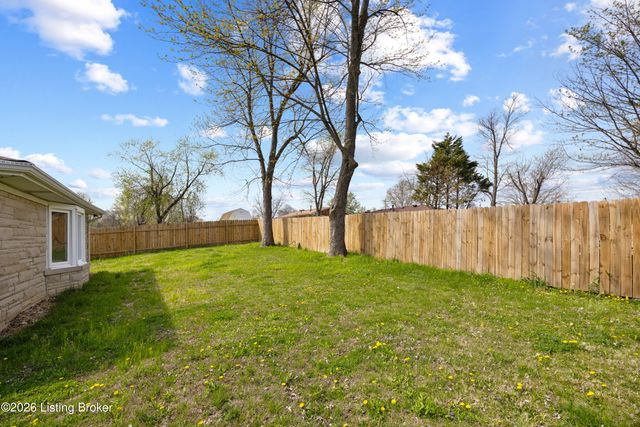 6604 Morocco Dr, Louisville, KY 40214