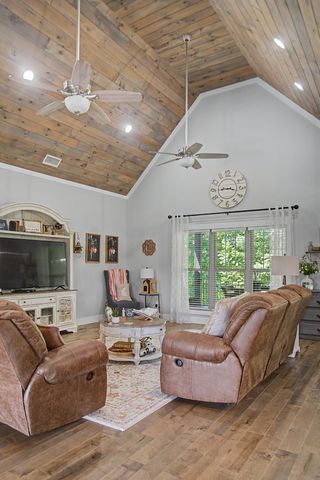 76 Maggie Lena Ln, Lafayette, TN 37083