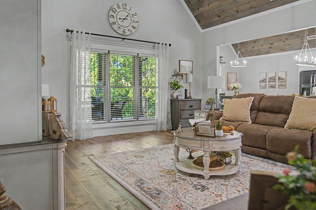76 Maggie Lena Ln, Lafayette, TN 37083