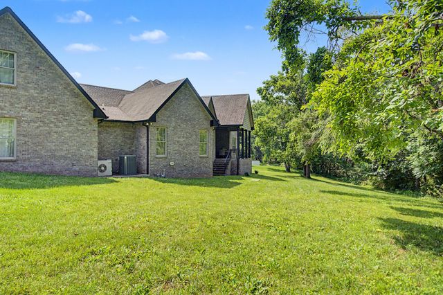 76 Maggie Lena Ln, Lafayette, TN 37083