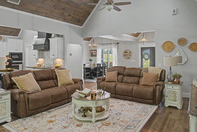 76 Maggie Lena Ln, Lafayette, TN 37083