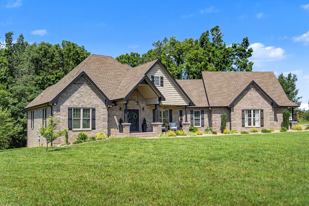 76 Maggie Lena Ln, Lafayette, TN 37083