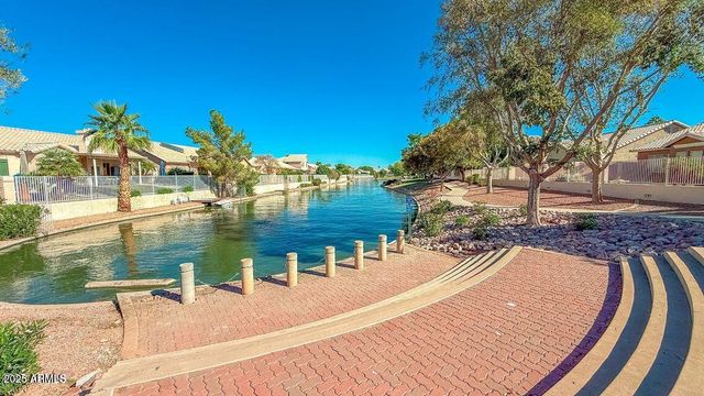 106 W SMOKE TREE Road, Gilbert, AZ 85233