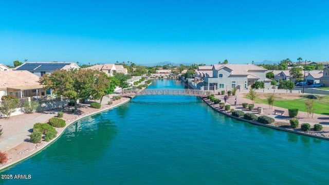 106 W SMOKE TREE Road, Gilbert, AZ 85233