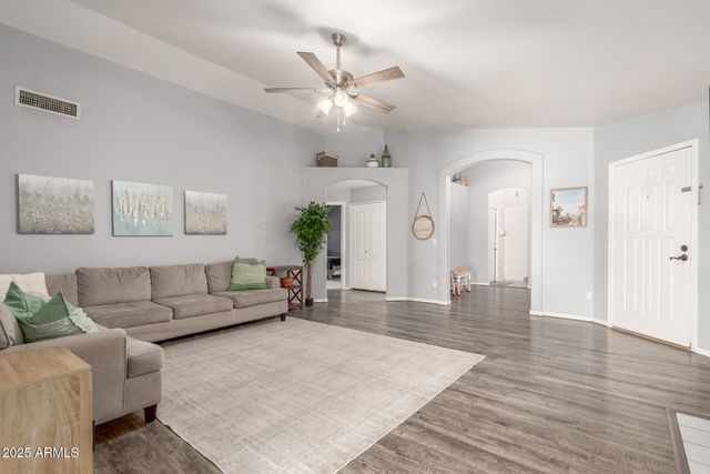 106 W SMOKE TREE Road, Gilbert, AZ 85233