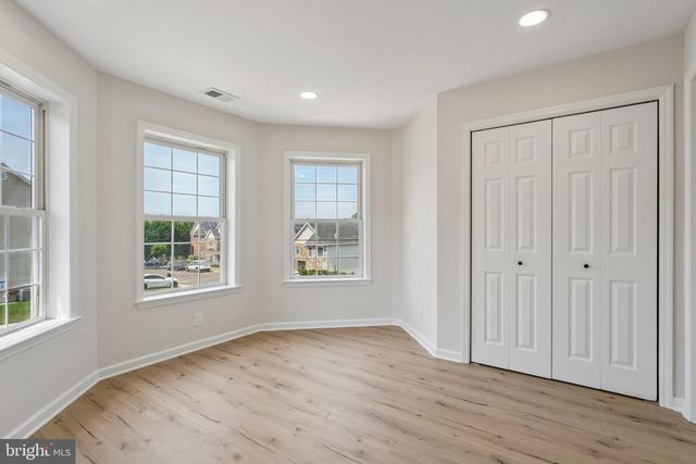 1992 RETTA GILLIAM CT SE, Washington, DC 20020