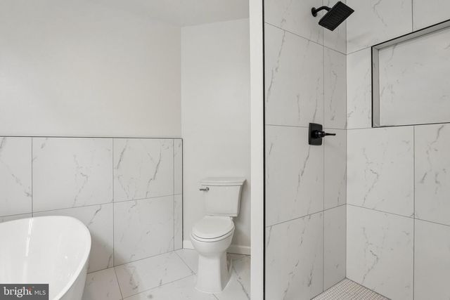1992 RETTA GILLIAM CT SE, Washington, DC 20020