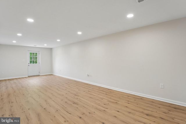 1992 RETTA GILLIAM CT SE, Washington, DC 20020