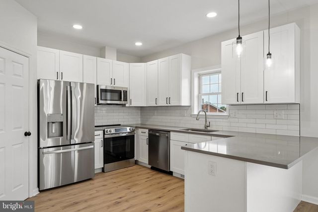 1992 RETTA GILLIAM CT SE, Washington, DC 20020