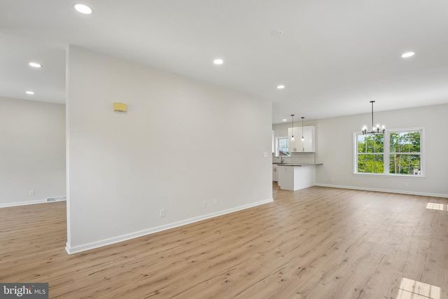 1992 RETTA GILLIAM CT SE, Washington, DC 20020