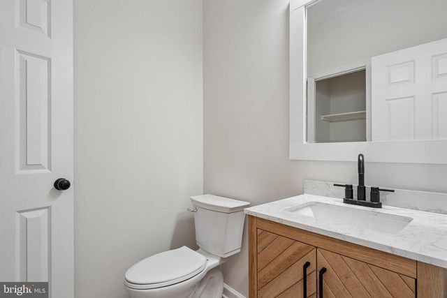 1992 RETTA GILLIAM CT SE, Washington, DC 20020