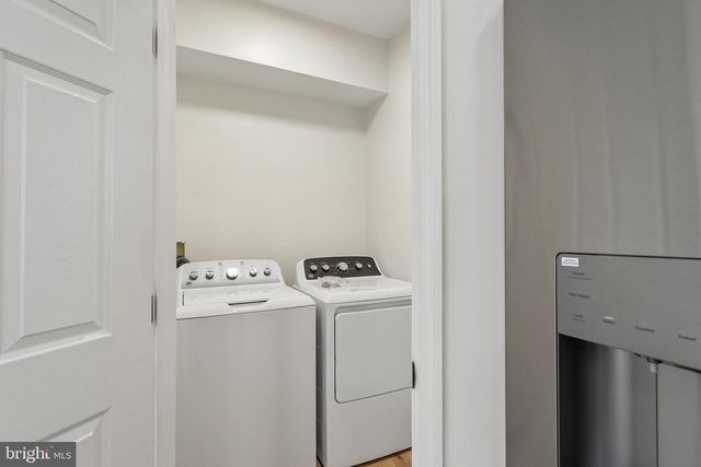 1992 RETTA GILLIAM CT SE, Washington, DC 20020