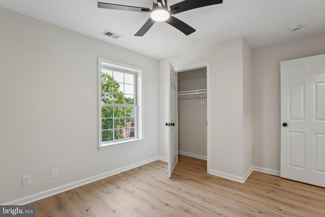 1992 RETTA GILLIAM CT SE, Washington, DC 20020