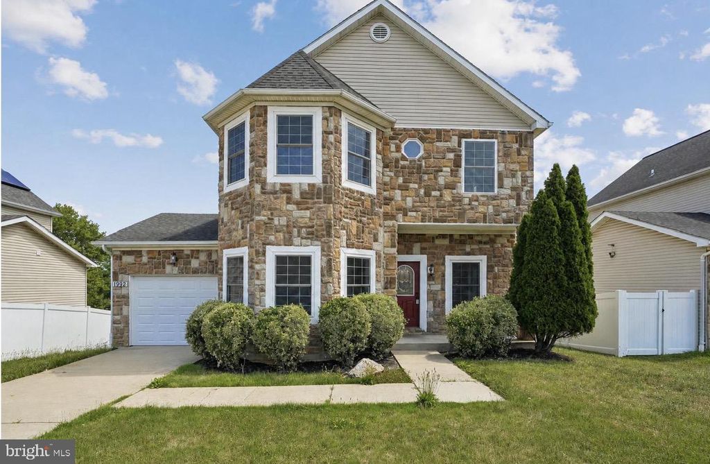 1992 RETTA GILLIAM CT SE, Washington, DC 20020