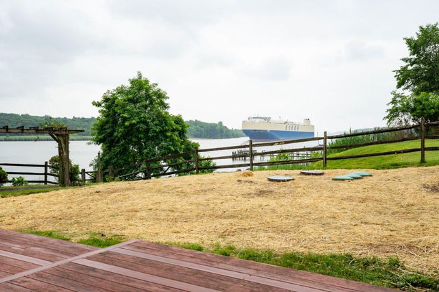 64 S SHORE RD, Elkton, MD 21921