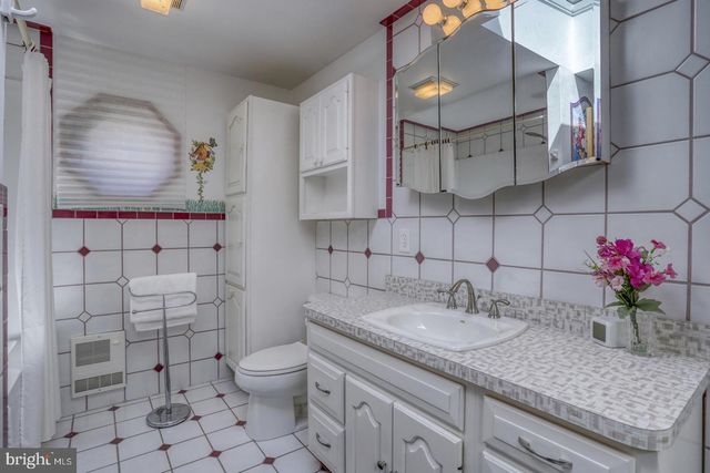 64 S SHORE RD, Elkton, MD 21921