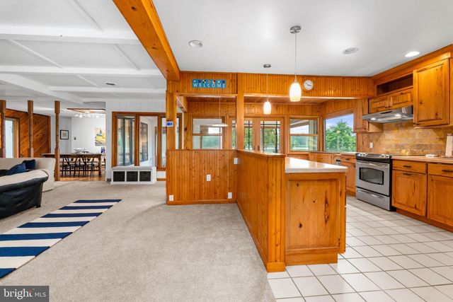64 S SHORE RD, Elkton, MD 21921
