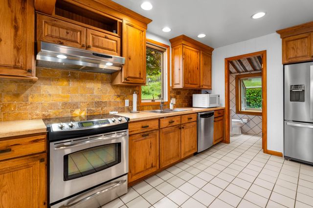 64 S SHORE RD, Elkton, MD 21921