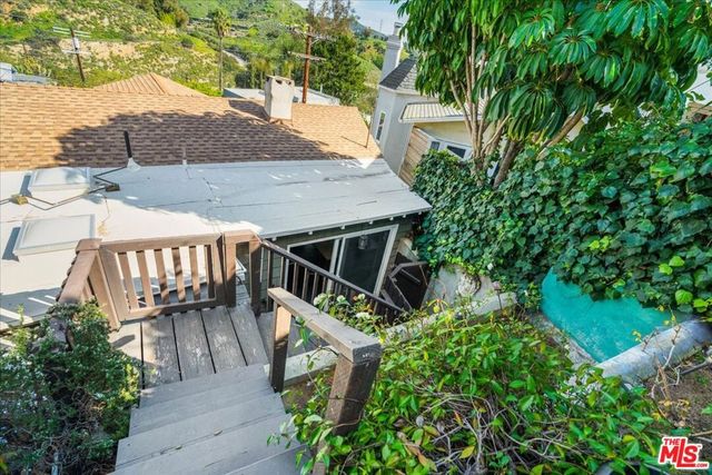 2951 Park Center Drive, Los Angeles, CA 90068