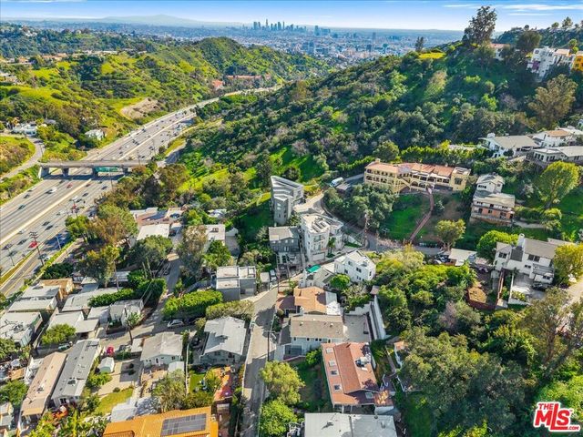 2951 Park Center Drive, Los Angeles, CA 90068