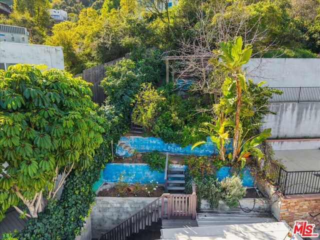 2951 Park Center Drive, Los Angeles, CA 90068