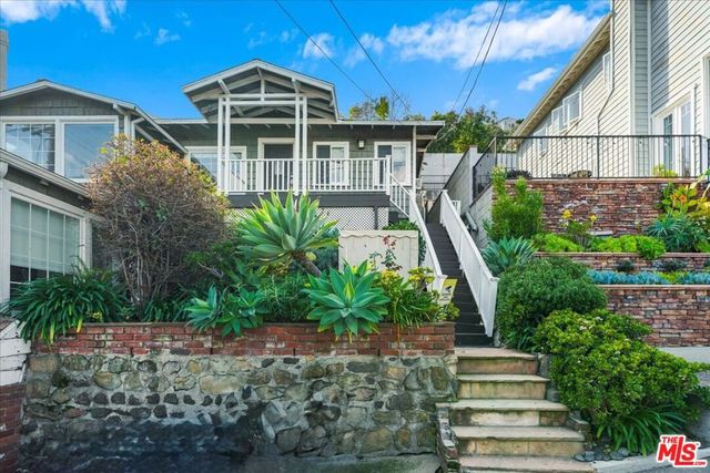 2951 Park Center Drive, Los Angeles, CA 90068