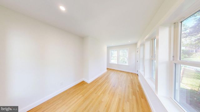 11 INDIAN SPRING DR, Silver Spring, MD 20901