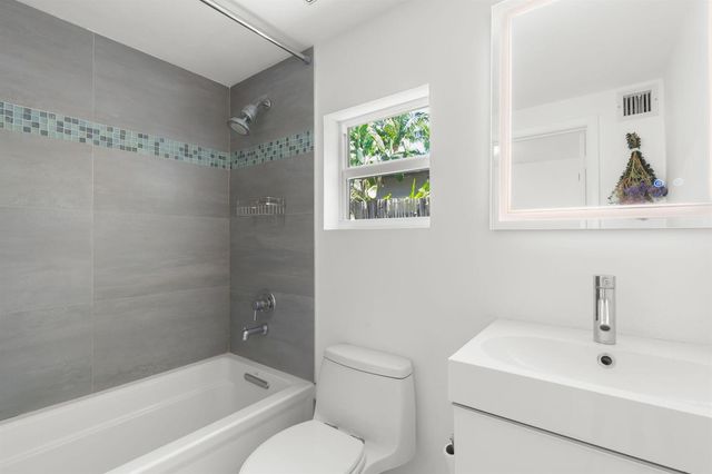 1522 NE 17th Terrace, Fort Lauderdale, FL 33304