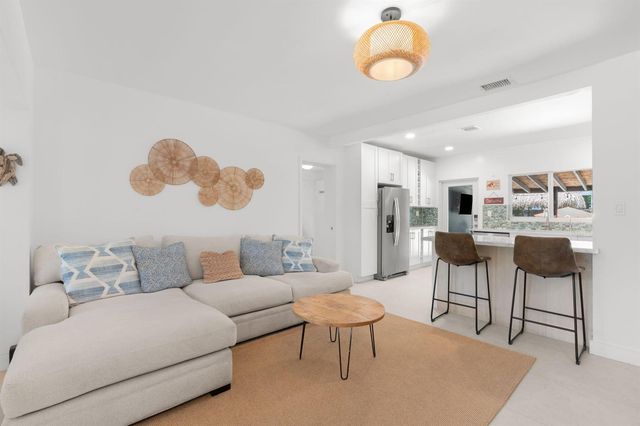 1522 NE 17th Terrace, Fort Lauderdale, FL 33304