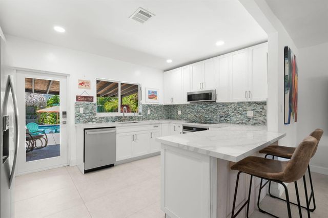 1522 NE 17th Terrace, Fort Lauderdale, FL 33304