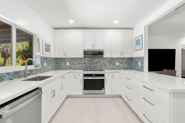1522 NE 17th Terrace, Fort Lauderdale, FL 33304