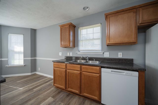 124 Breeze Dr, Murfreesboro, TN 37129