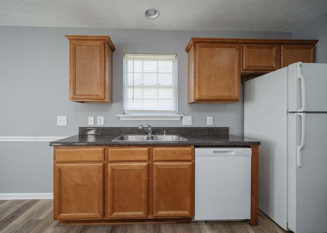 124 Breeze Dr, Murfreesboro, TN 37129