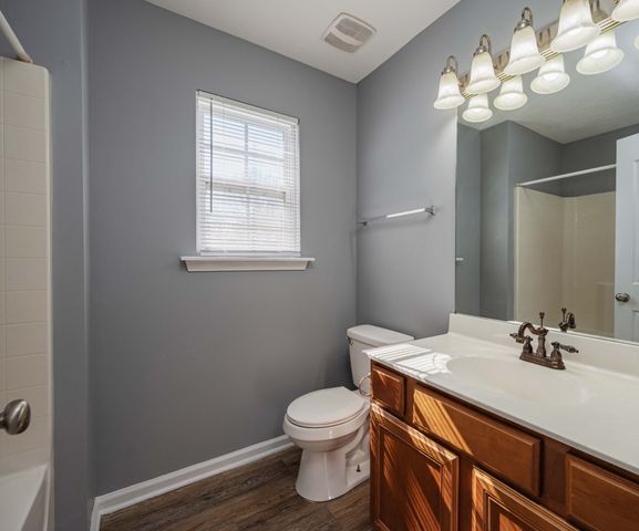 124 Breeze Dr, Murfreesboro, TN 37129