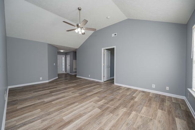 124 Breeze Dr, Murfreesboro, TN 37129