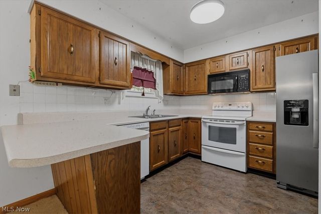2608 Capital Drive, Parkersburg, WV 26101