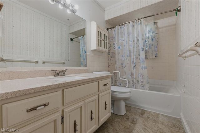 2608 Capital Drive, Parkersburg, WV 26101