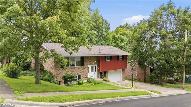 2608 Capital Drive, Parkersburg, WV 26101