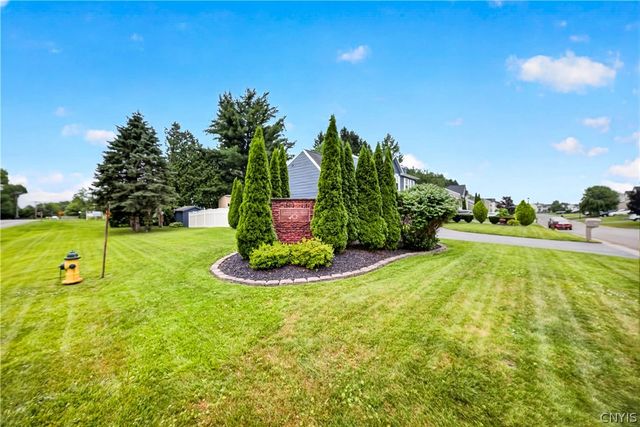 5000 Dongara Ln, Clay, NY 13041