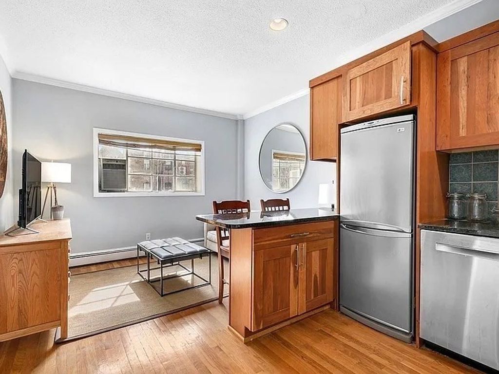 511 Beacon 10, Boston, MA 02215