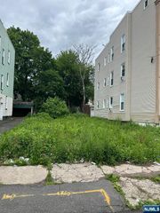 249 21st Street, Irvington, NJ 07111
