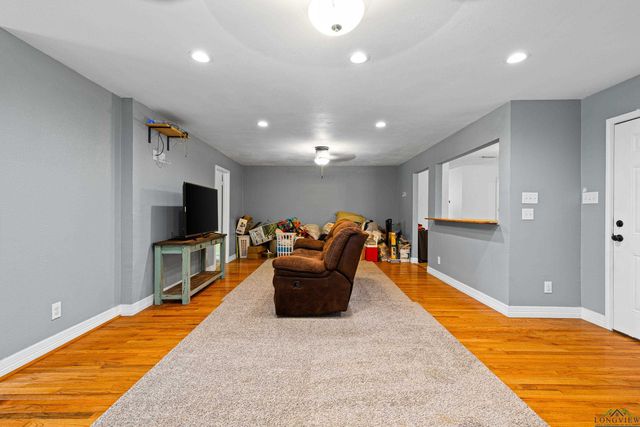 309 N Old State Highway 135, Gladewater, TX 75647