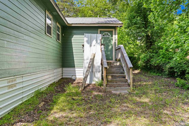 309 N Old State Highway 135, Gladewater, TX 75647