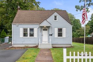 233 Woodland Street, Manchester, CT 06042